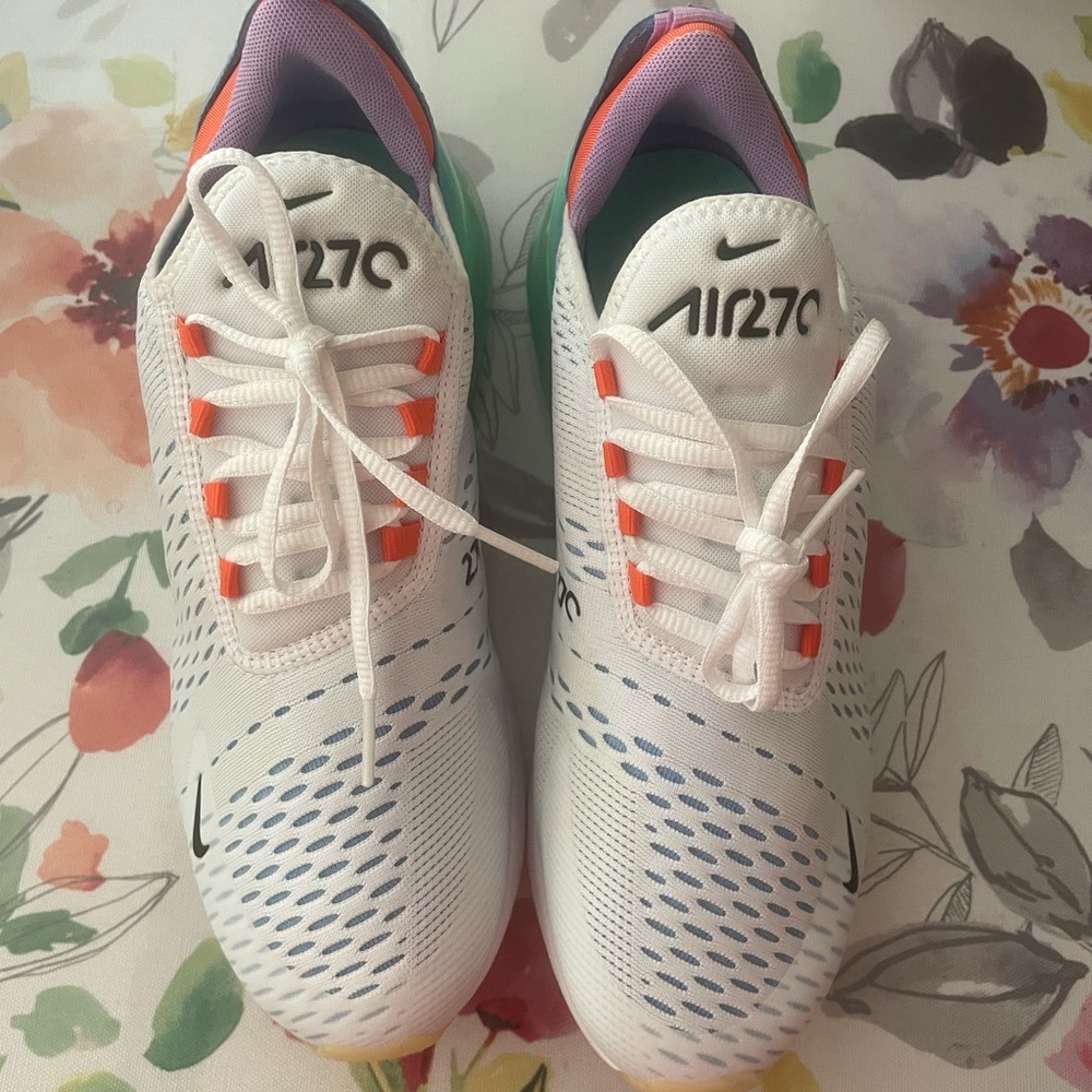 NEW Nike running shoes 8.5